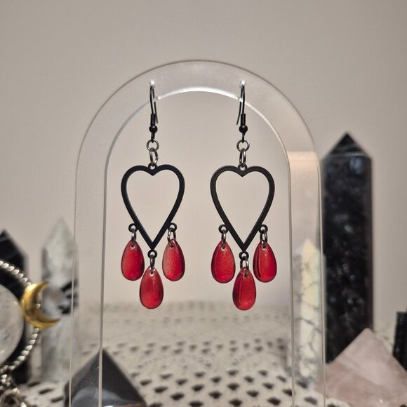 Bleeding Love Earrings - Picture 5 of 6